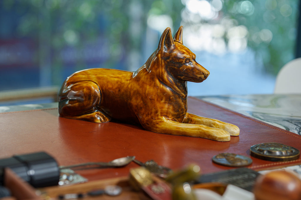 Urna per animali domestici Pastore Tedesco - Ruggine marrone | Urna in ceramica