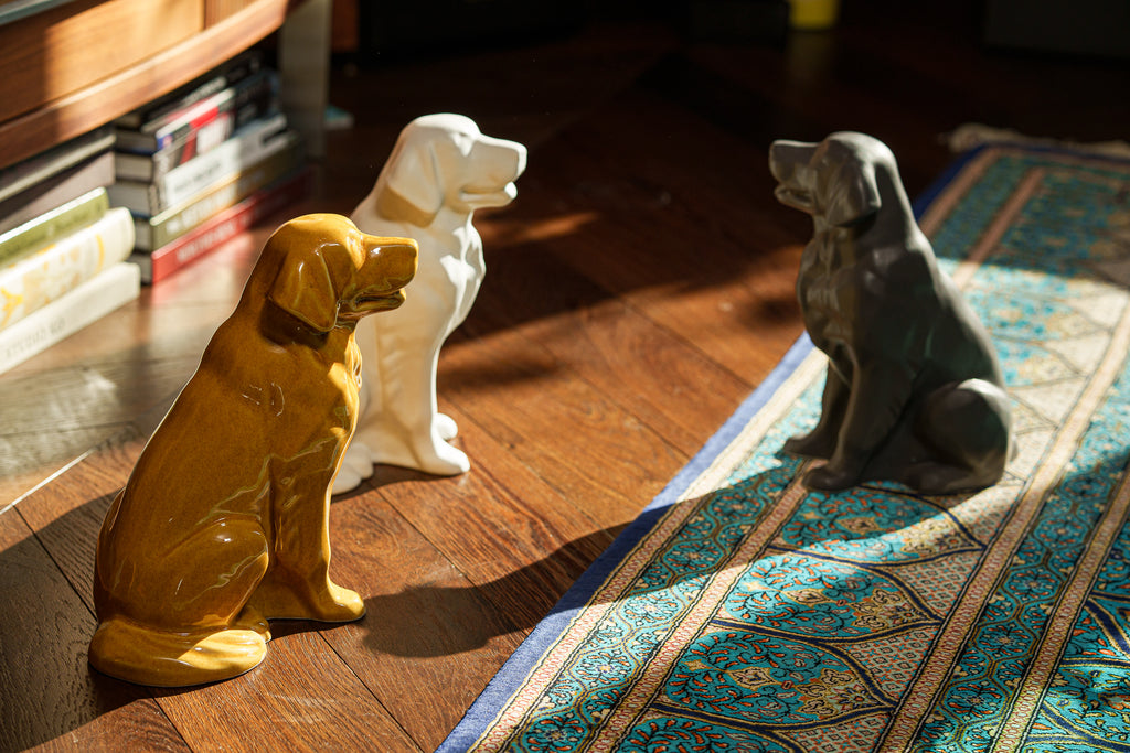 Urna per animali domestici Golden Retriever - Lampada nera | Urna in ceramica