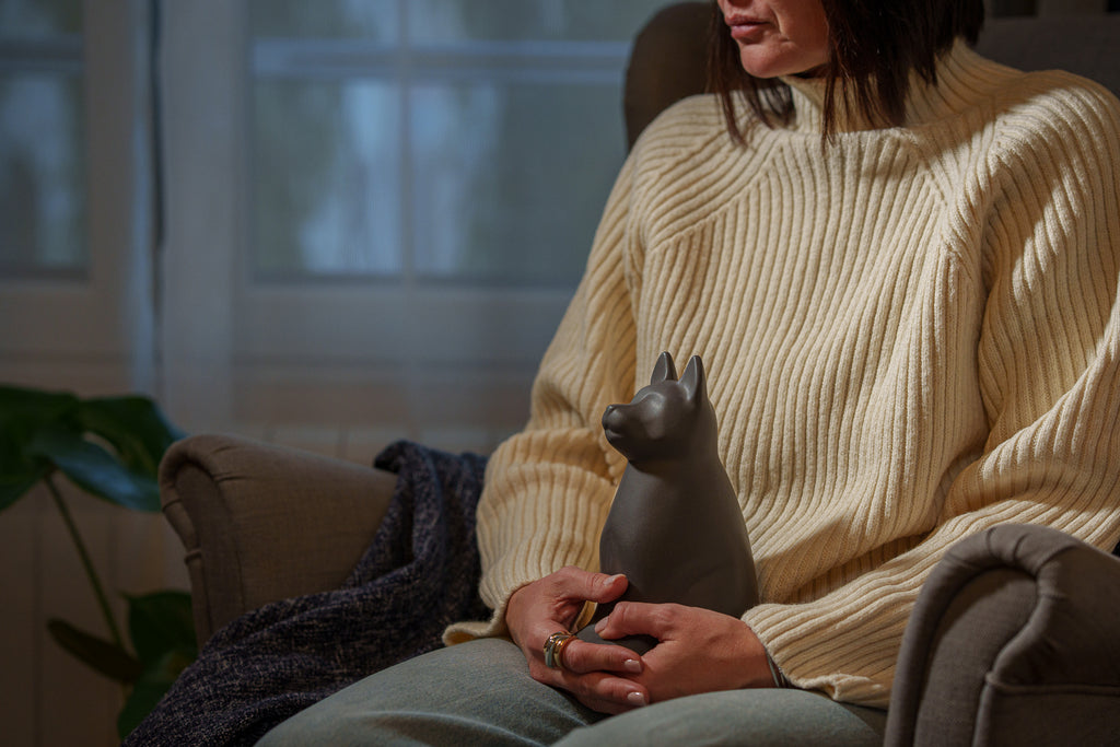 Urna per Animali "Barkley" per Cane - Nero | Ceramica | Fatta a mano