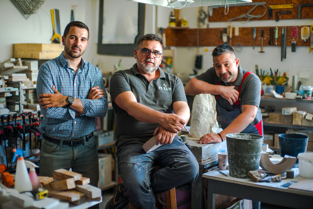 Urne crematorie per animali domestici di Zampa Angelo (1) La Squadra